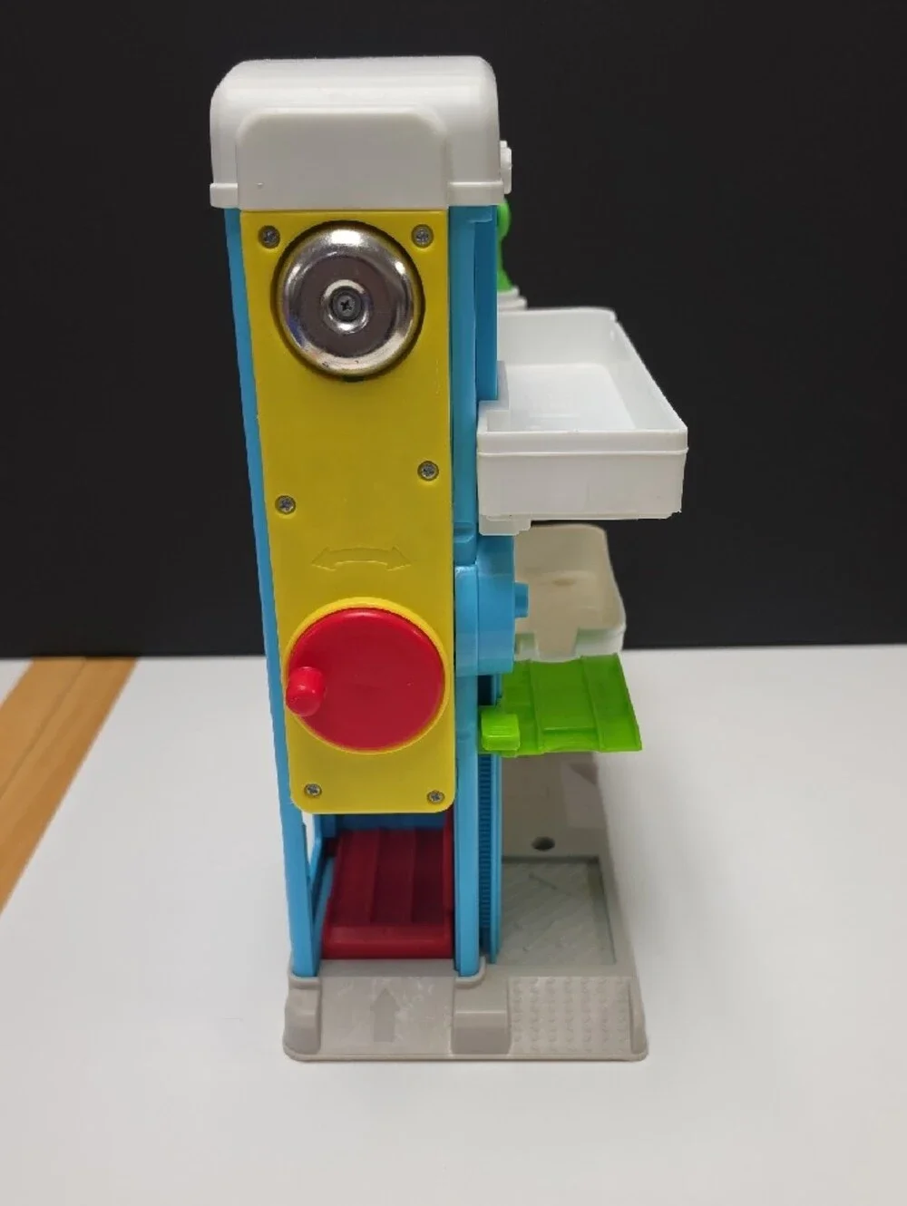 Fisher-Price Blue, Yellow & White Spiral Car Garage Playset